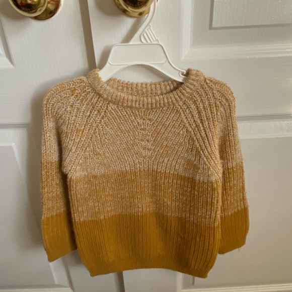 Zara Colour-Block Sweater. Size 4 in the colour mustard - Picture 1 of 2